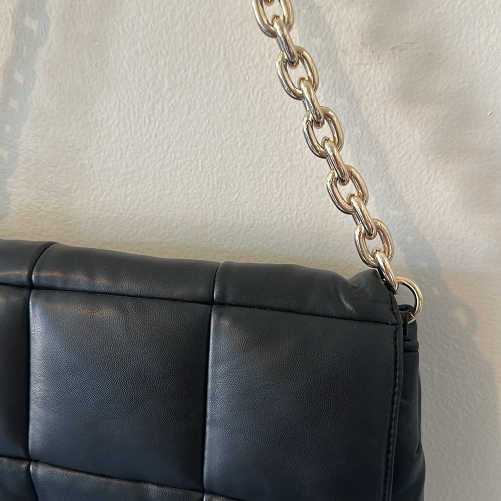 H&M Quilted Chain Bag - Picture 5 of 9